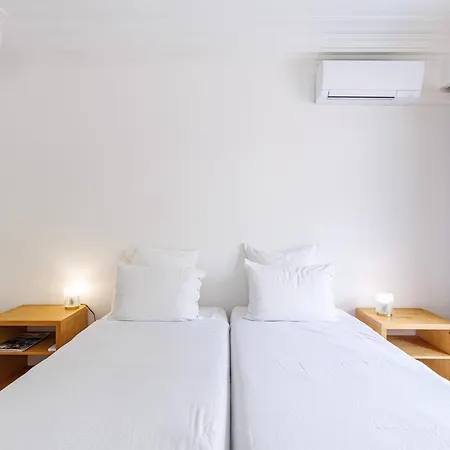 Soleia - Spacious 3p - Beachfront - Parking דירה מנטון
