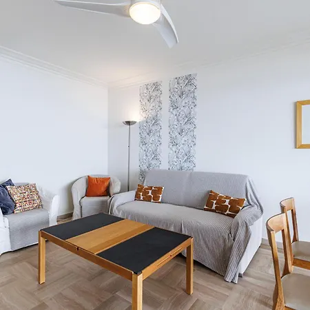 Soleia - Spacious 3p - Beachfront - Parking דירה מנטון