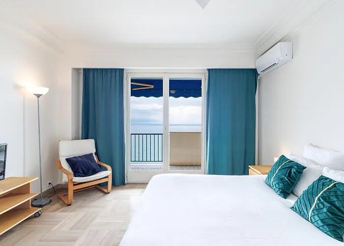 Soleia - Spacious 3p - Beachfront - Parking * マントン