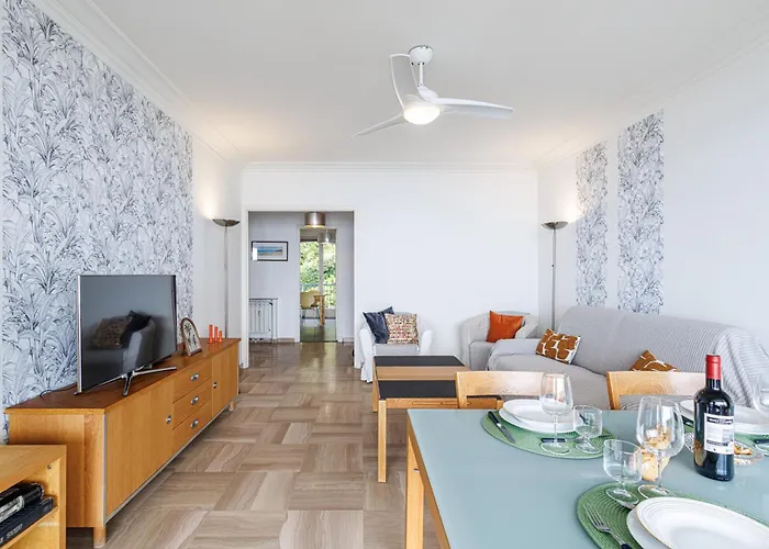 Soleia - Spacious 3p - Beachfront - Parking Appartamento Mentone