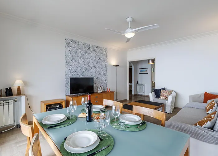 Appartamento Soleia - Spacious 3p - Beachfront - Parking Mentone